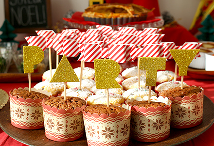 ２種類のカップケーキ　PARTY クリスマスのフードピック