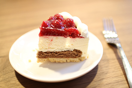 洋菓子店カサミンゴー　木苺スフレチーズケーキ　一番美味しい状態で食べるコツ