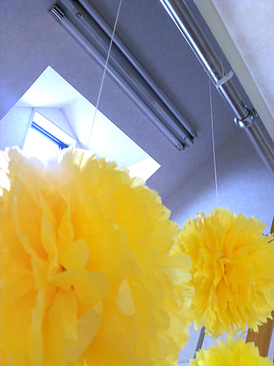 フラワーポムの作り方　お花紙で作るペーパーポンポン　黄色　完成