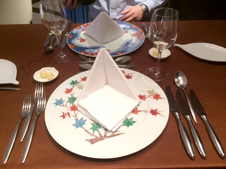 テーブルコーディネートで使っている食器　恵比寿のイタリアン フレンチ レストラン GARNIER（ガルニエ）レビュー　口コミ