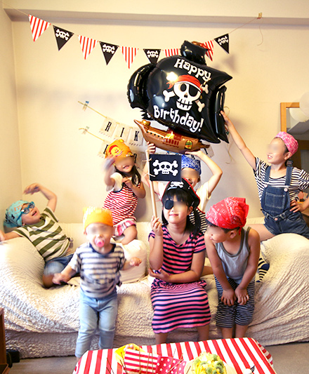 海賊（パイレーツ）をテーマにした宝探しお誕生会の飾り付けアイデア 