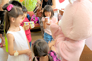 子どもが楽しめるアクティビティ 着ぐるみ