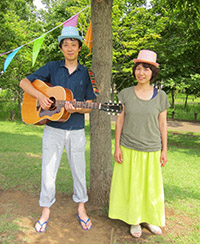 Akino acoustic pop duo