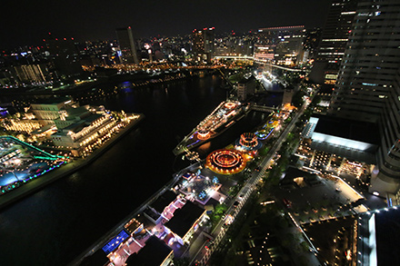 横浜ベイホテル東急　テラスから見える夜景