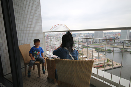 横浜ベイホテル東急　朝のテラスからの景色