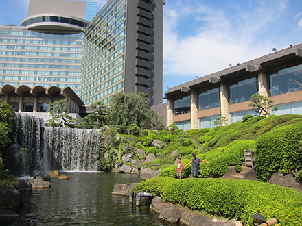 ホテルニューオータニ　日本庭園の写真　滝