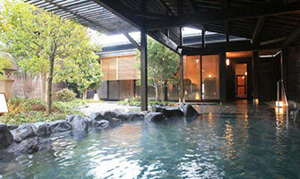 長野エリアで絶景露天風呂が貸切できる温泉宿