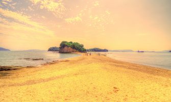 香川県／小豆郡土庄町余島『小豆島のエンジェルロード』彼氏・彼女と行きたい！全国のラブパワースポット