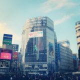 大型ビジョンにサプライズメッセージ