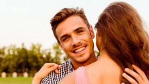 2025年「彼氏が喜ぶ」誕生日サプライズ＆プレゼント！ベストアイデア集