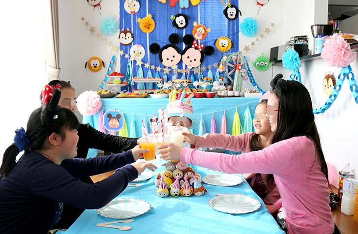 ツムツム誕生日パーティー　みんなで乾杯