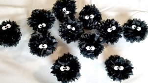 まっくろくろすけをペーパーポンポンで作ってみた！作り方＆飾り方を紹介