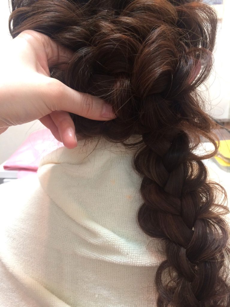 オシャレにアップ！万能★ヘアアレンジのコツ