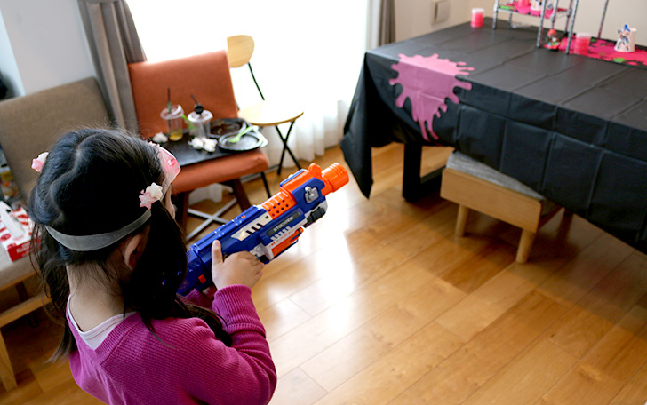 ナーフ（NERF）でガンマンゲーム　スプラトゥーンパーティーゲーム　