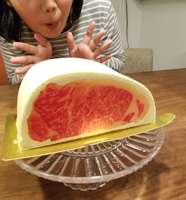 肉ケーキ　和牛サーロインケーキが早く食べたい