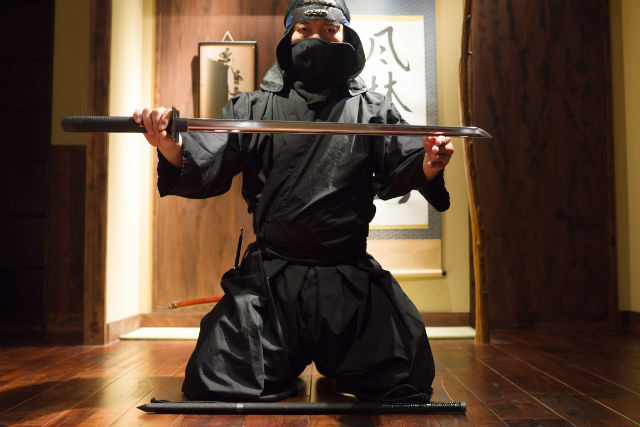 手裏剣道場 新宿 忍者からくり屋敷 NINJA TRICK HOUSE IN TOKYO