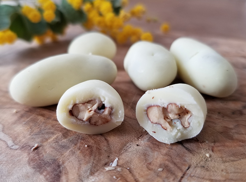 サロンドロワイヤル　ピーカンナッツチョコレート　小粒塩ピーカンナッツ