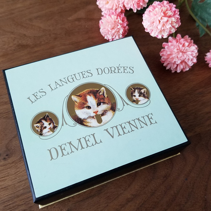 デメル（DEMEL）ソリッドチョコ 猫ラベル・ミルクを食べてみた感想　　パッケージデザイン