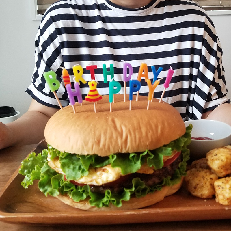 ビッグバースデーバーガーでお祝い