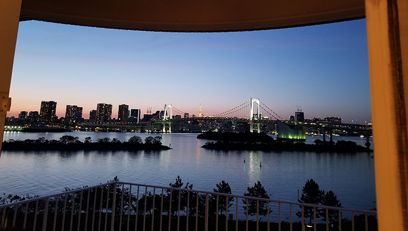 ヒルトン東京お台場から見える夜景　夕方