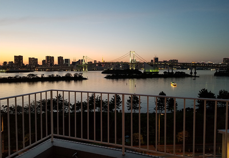 ヒルトン東京お台場から見える夜景　夕方