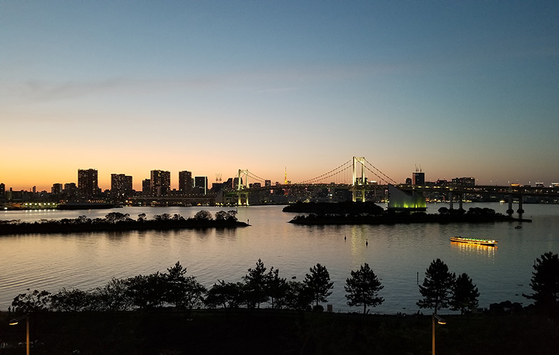 ヒルトン東京お台場から見える夜景　夕方