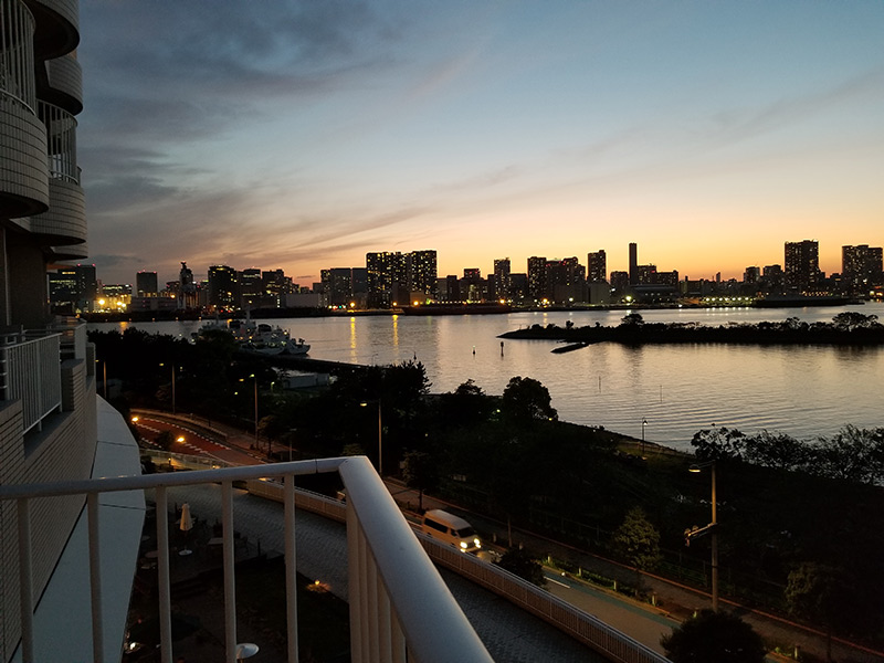 ヒルトン東京お台場から見える夜景　夕方