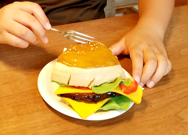 そっくりハンバーガーケーキを食べてみた感想