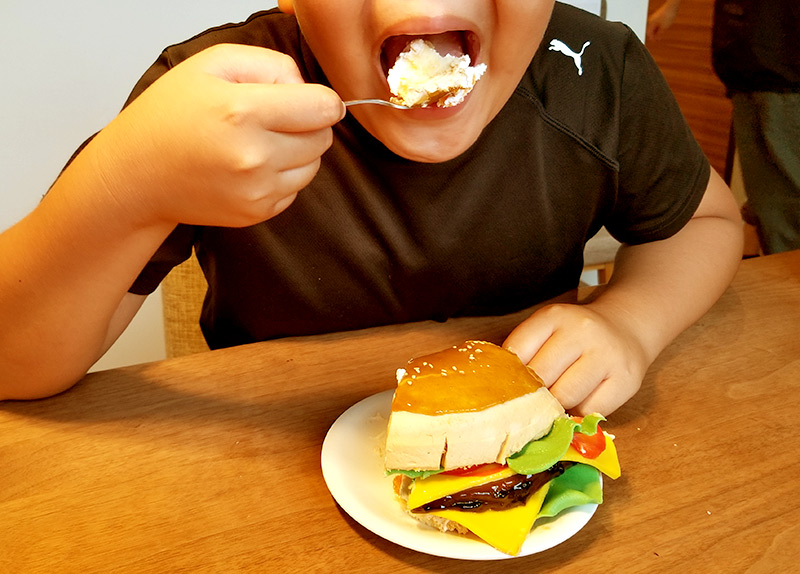 そっくりハンバーガーケーキを食べてみた感想