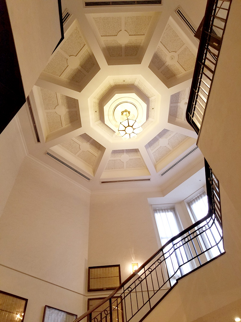 ホテルモントレ銀座　館内　螺旋階段
