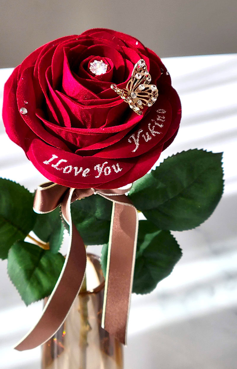 赤バラ１輪メッセージローズ 色々な装飾