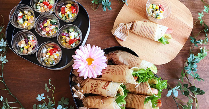 お花見やピクニックにぴったり！ラップサンド＆カップサラダ弁当のレシピと作り方