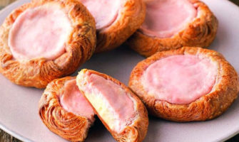ルタオで人気のフロマージュデニッシュフレーズ（いちご味）のレビュー、感想