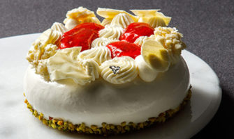 パティシエ坂下寛志監修の「ル フェスタン」は通販ケーキとは思えない極上の美味さ！感想・レビュー