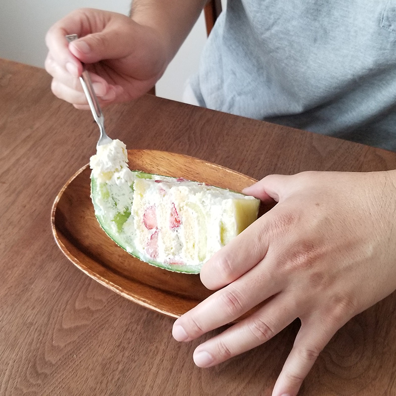 丸ごとメロンケーキを食べた感想