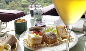 ホテルニューオータニ　ガーデンラウンジ　ブッフェ　プレゼンテーション