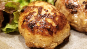 TVで話題！やえやまファームの肉汁あふれる「南ぬ豚 網脂ハンバーグ」を食べた感想