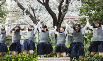 先生を感動させる 卒業式のサプライズ演出アイデア7選 Happy Birthday Project 先生を感動させる 卒業式のサプライズ演出アイデア7選 Happy Birthday Project