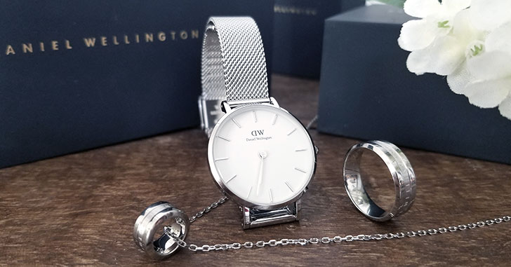 DWのレディース腕時計「Petite Sterling」とそれに合うリング＆ネックレスをレビュー