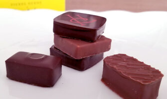 ピエール・エルメのバレンタインチョコ「アソリュティマン ド ショコラ 5個入り」