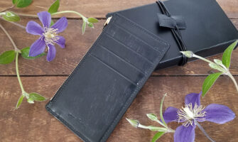 crafstoのブライドルレザーフラグメントケースのイメージ画像