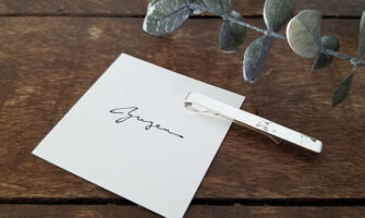 yuzenのシンプルなシルバーネクタイピン「TSUCHIME BRIGHT」