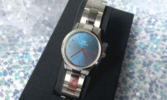 DW腕時計アイコニックリンクの新色「Iconic Link Arctic」