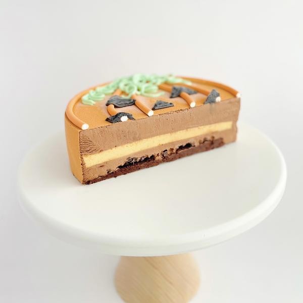  かぼちゃのおばけケーキ〜チョコレートムースケーキ　5号