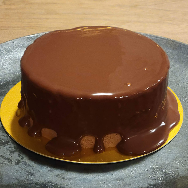 チョコか滴る！映えチョコケーキ「DANDELION CHOCOLATE／H₂O CHOCOLATE ムース」
