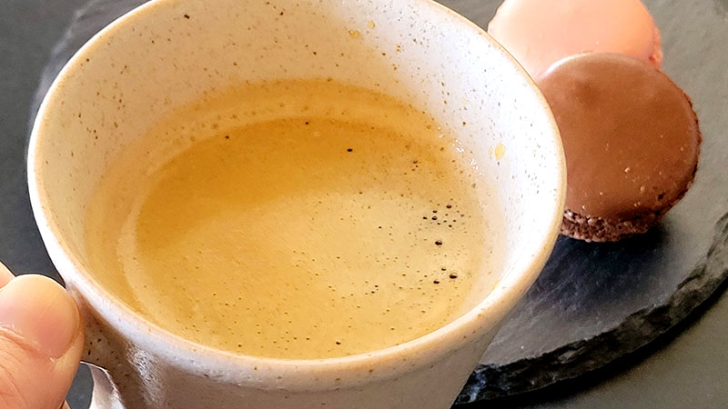 生涯を添い遂げるマグ 信楽焼 小麦　レビュー　コーヒーが入ったマグのイメージ