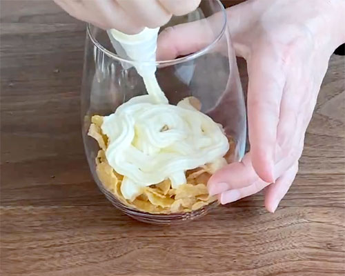 いちごのチーズクリームパフェのレシピ・作り方-5