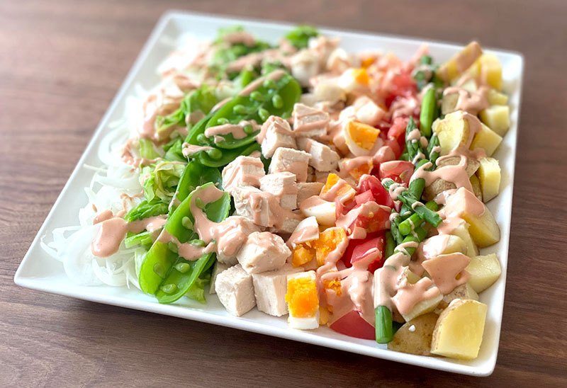 【春サラダ】彩り鮮やかな春の味満載！「春野菜のコブサラダ」のレシピ