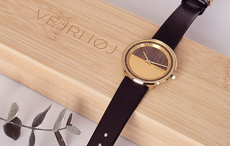 北欧の木製時計ブランド「VEJRHOJ（ヴェアホイ）」Petite | The GOLD