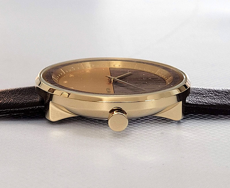 北欧の木製時計ブランド「VEJRHOJ（ヴェアホイ）」Petite | The GOLD ケースデザイン